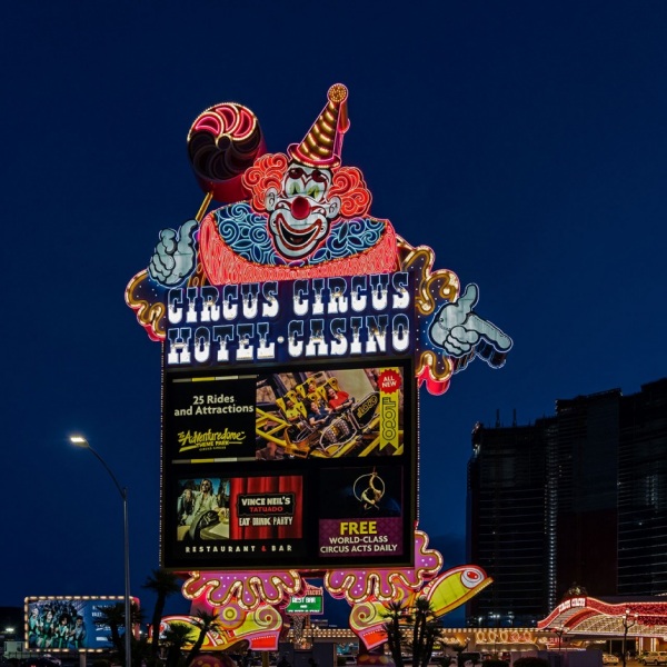 Circus-2-
