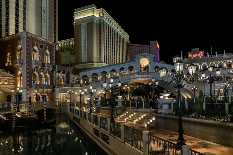 Venetian-3-