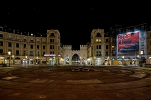 Karlsplatz 2